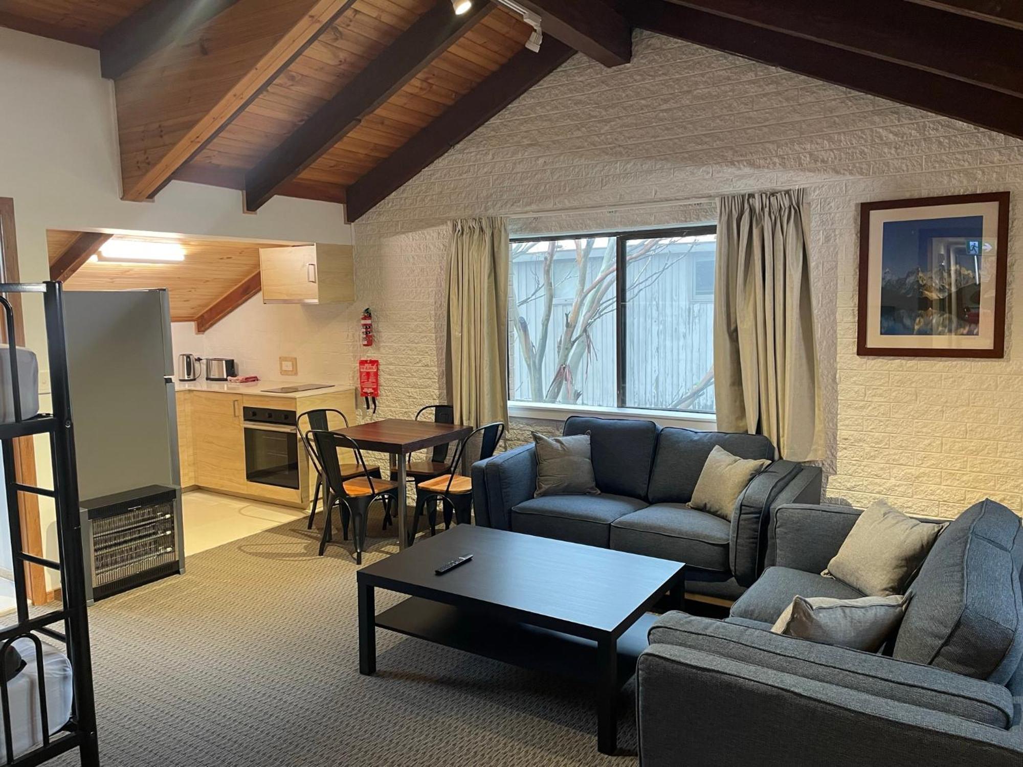 Готель Alpine Retreat Mt Buller Маунт-Буллер Екстер'єр фото